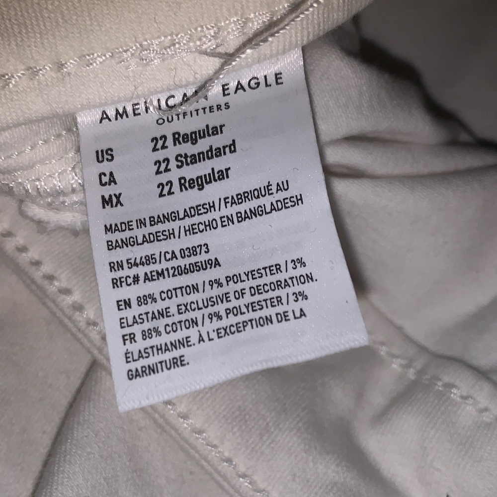 American Eagle Outfitters Distressed White Ankle Jeans plus size 22w 2X NWT - Picture 9 of 9